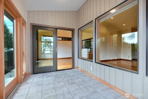 4322 29th Avenue W Seattle WA 98199