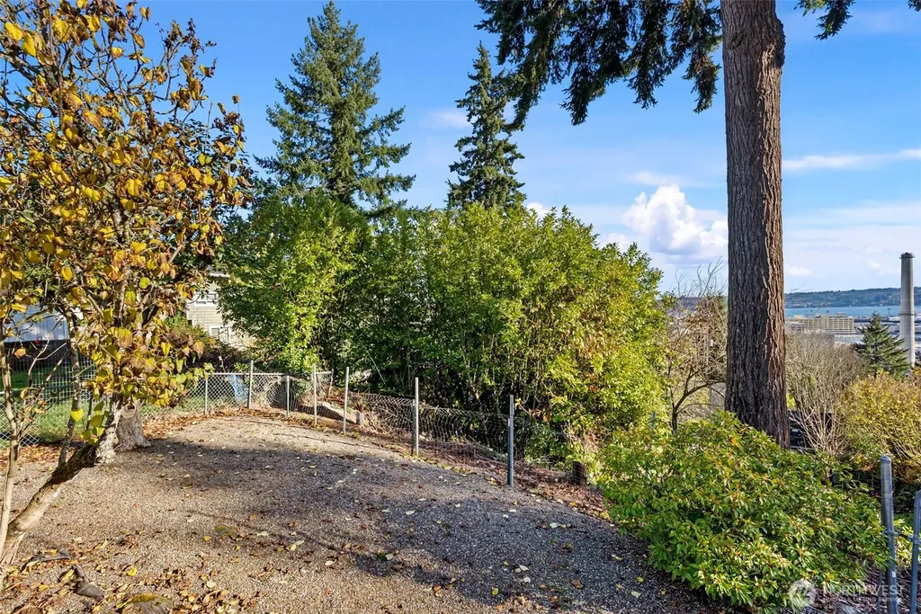 410 S Charleston Avenue Bremerton WA 98312