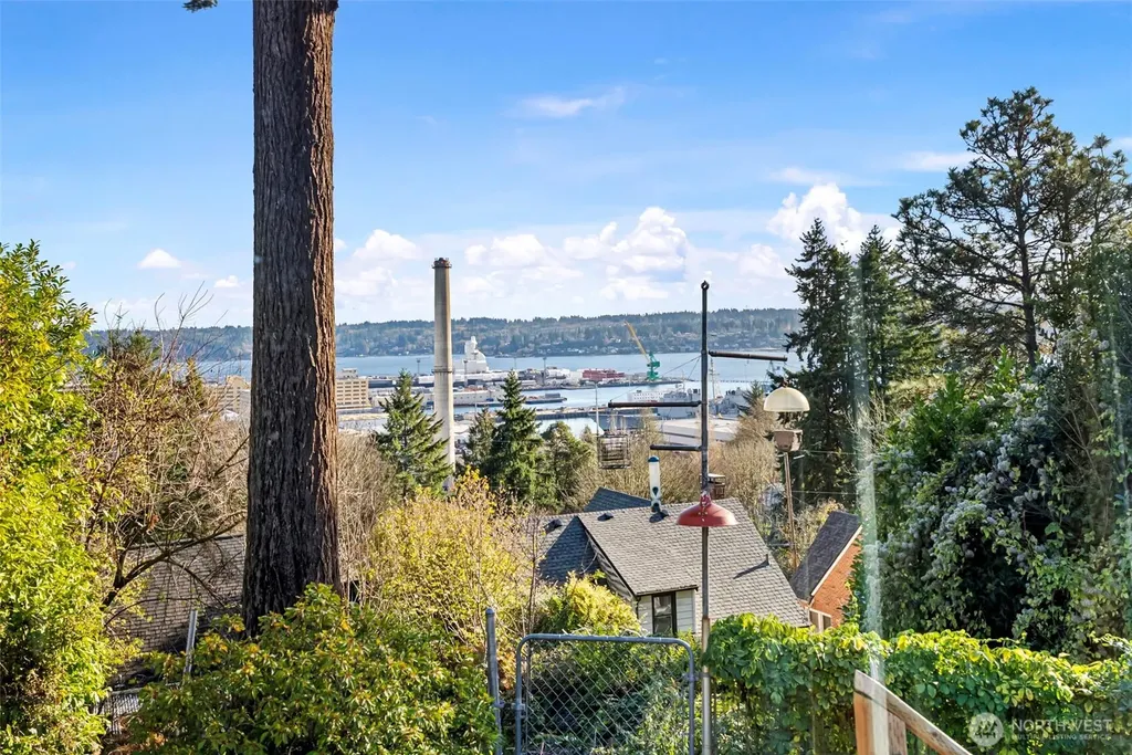 410 S Charleston Avenue Bremerton WA 98312