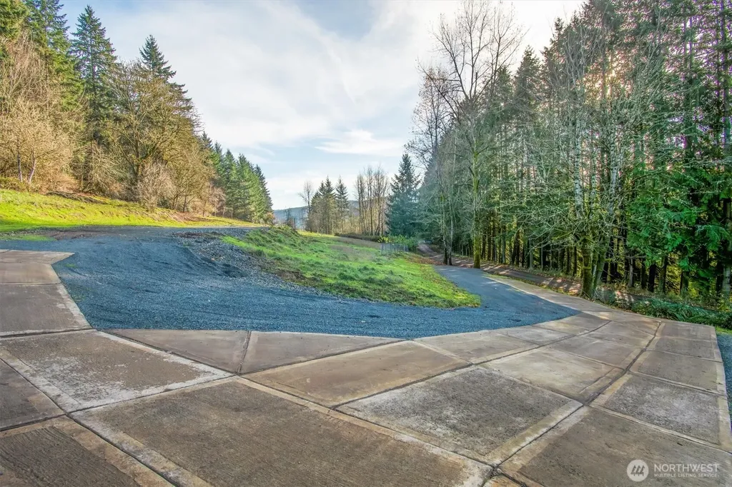 110 Lenora Lane Kelso WA 98626