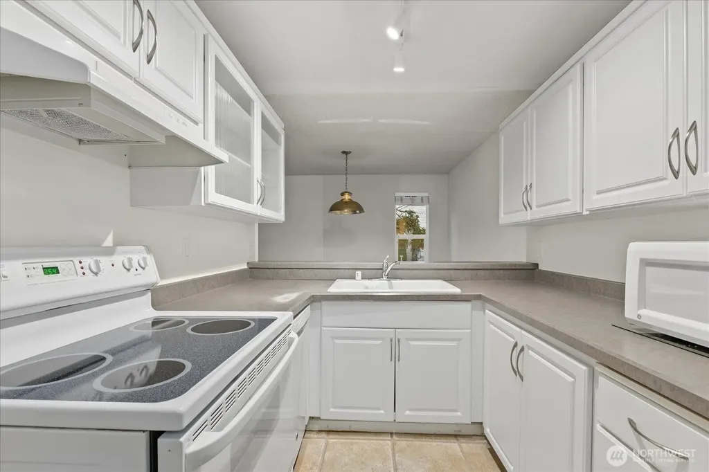 11815 93rd Lane NE Kirkland WA 98034