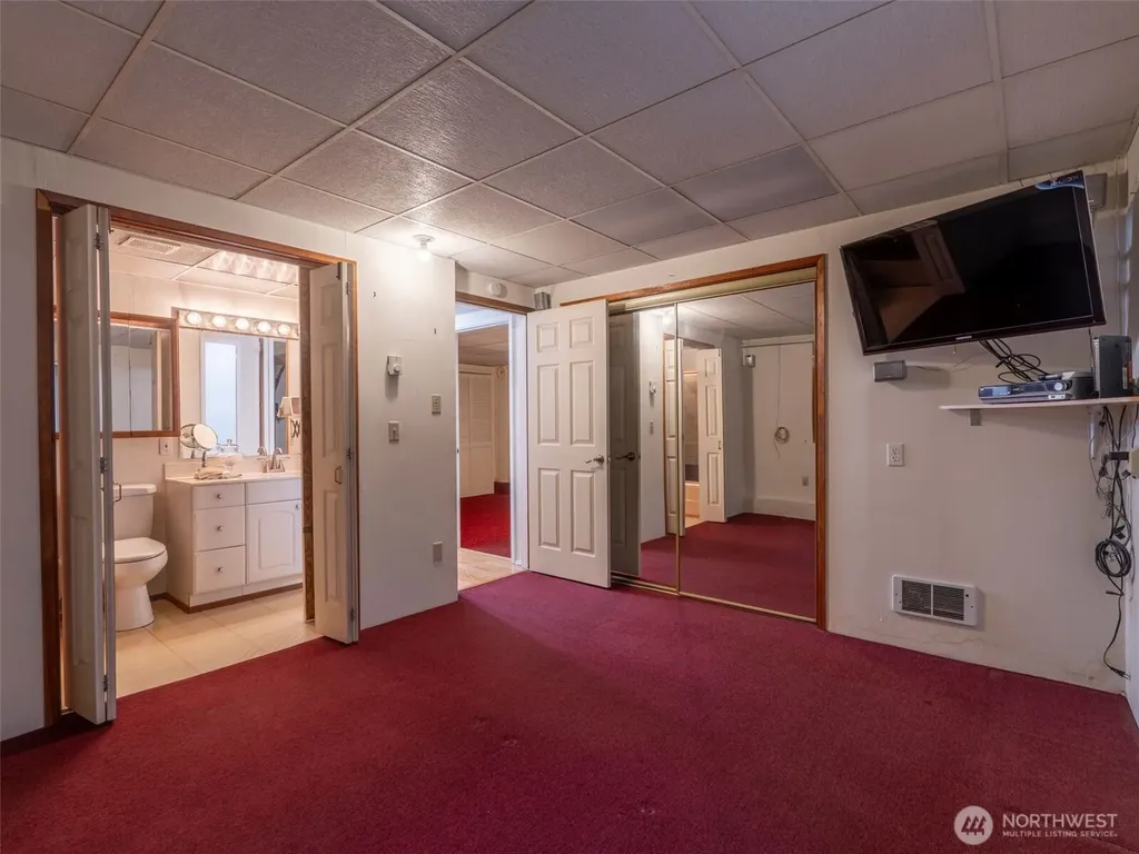 928 N 98th Street Seattle WA 98103