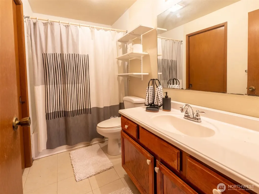 928 N 98th Street Seattle WA 98103