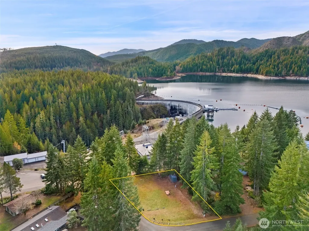 451 N Standstill Drive S Hoodsport WA 98548