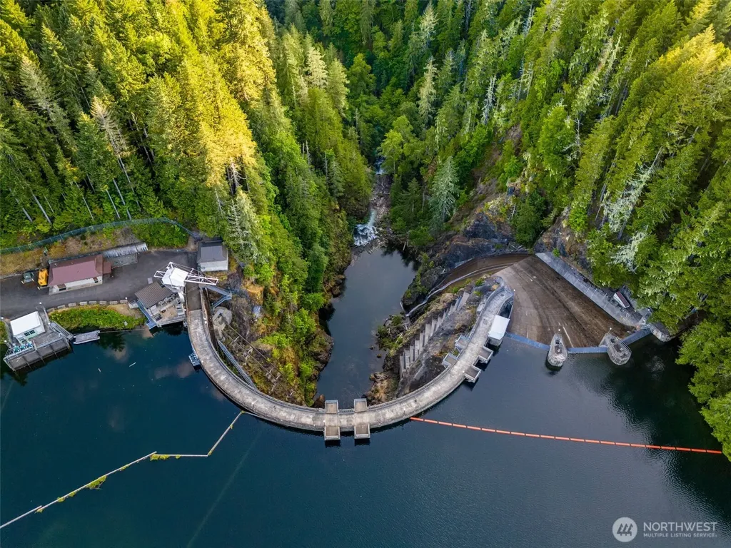451 N Standstill Drive S Hoodsport WA 98548