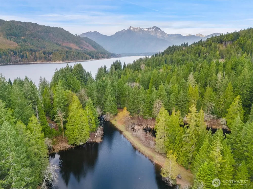 451 N Standstill Drive S Hoodsport WA 98548