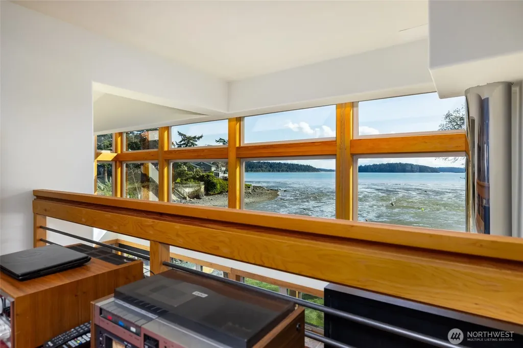 13207 Satterlee Road Anacortes WA 98221