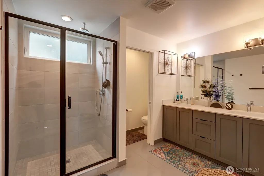 3854 22nd Avenue SW Seattle WA 98106