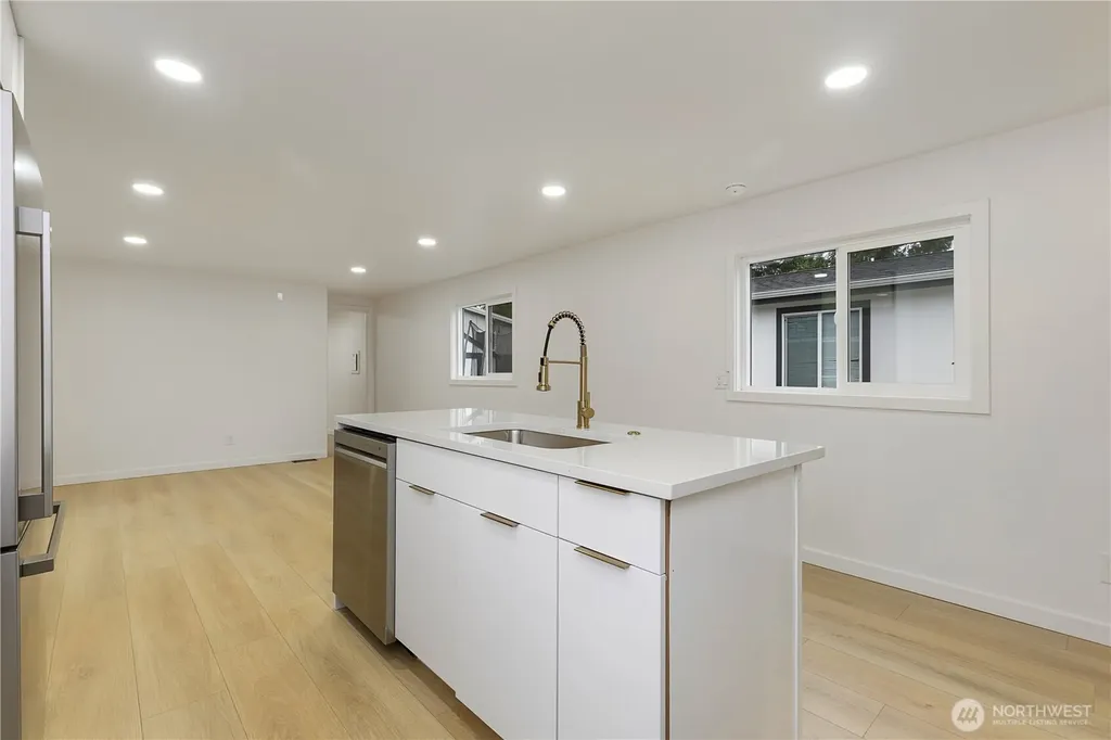 31108 3rd Avenue Black Diamond WA 98010