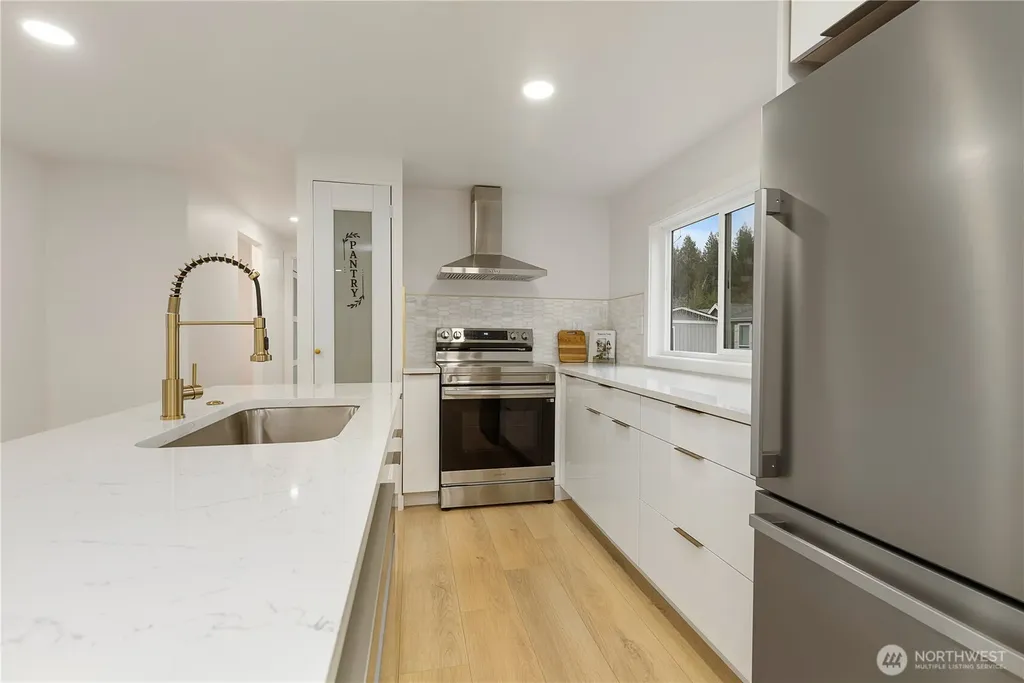 31108 3rd Avenue Black Diamond WA 98010