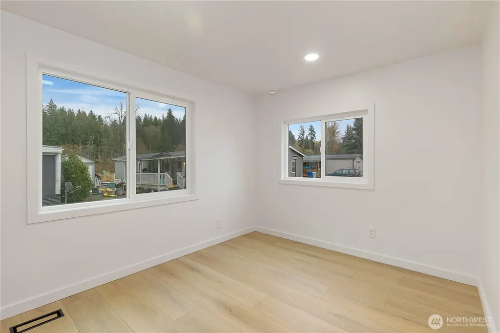 31108 3rd Avenue Black Diamond WA 98010