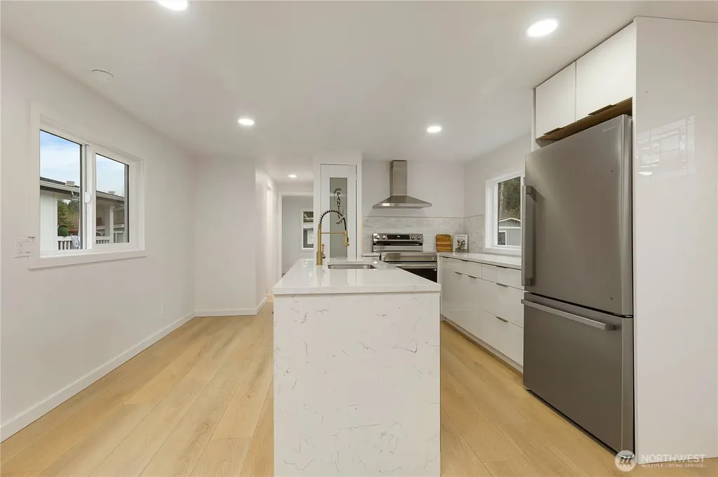 31108 3rd Avenue Black Diamond WA 98010