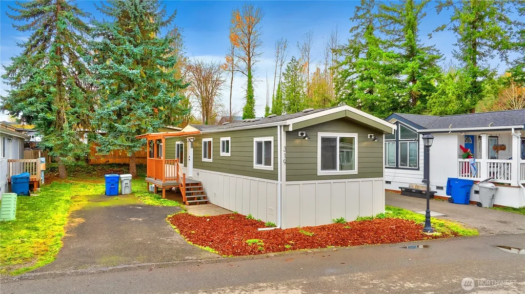 31108 3rd Avenue Black Diamond WA 98010