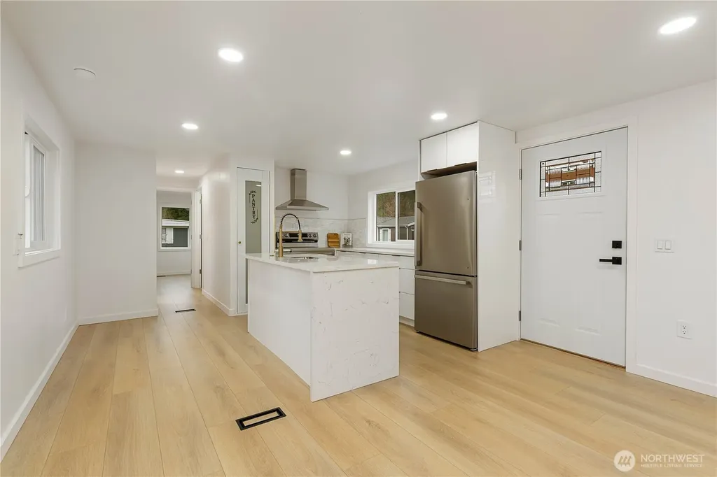31108 3rd Avenue Black Diamond WA 98010