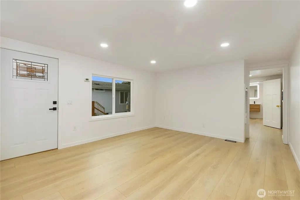 31108 3rd Avenue Black Diamond WA 98010