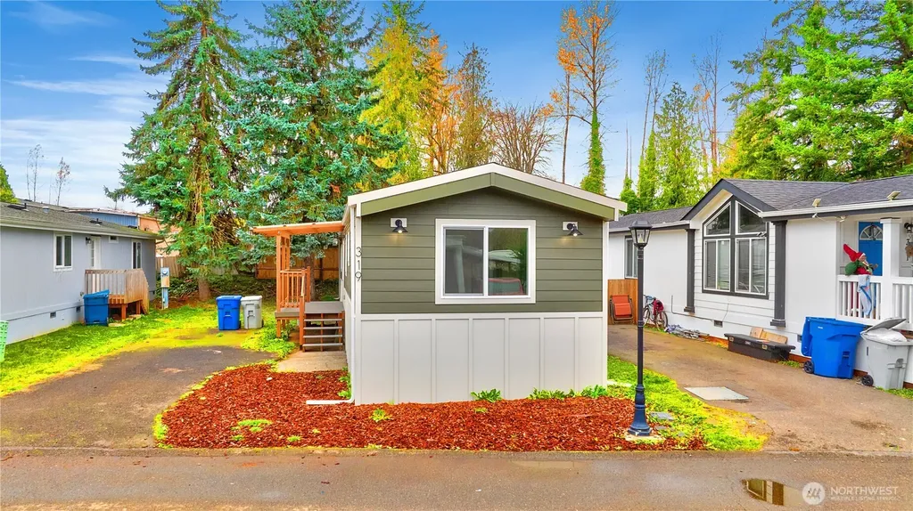 31108 3rd Avenue Black Diamond WA 98010
