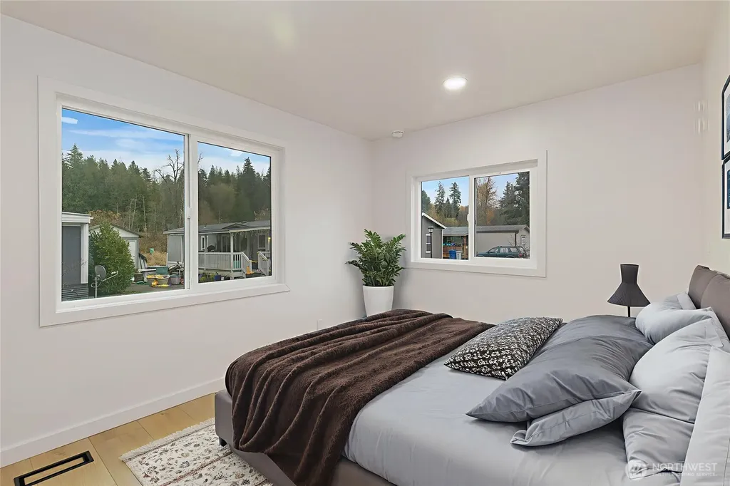 31108 3rd Avenue Black Diamond WA 98010