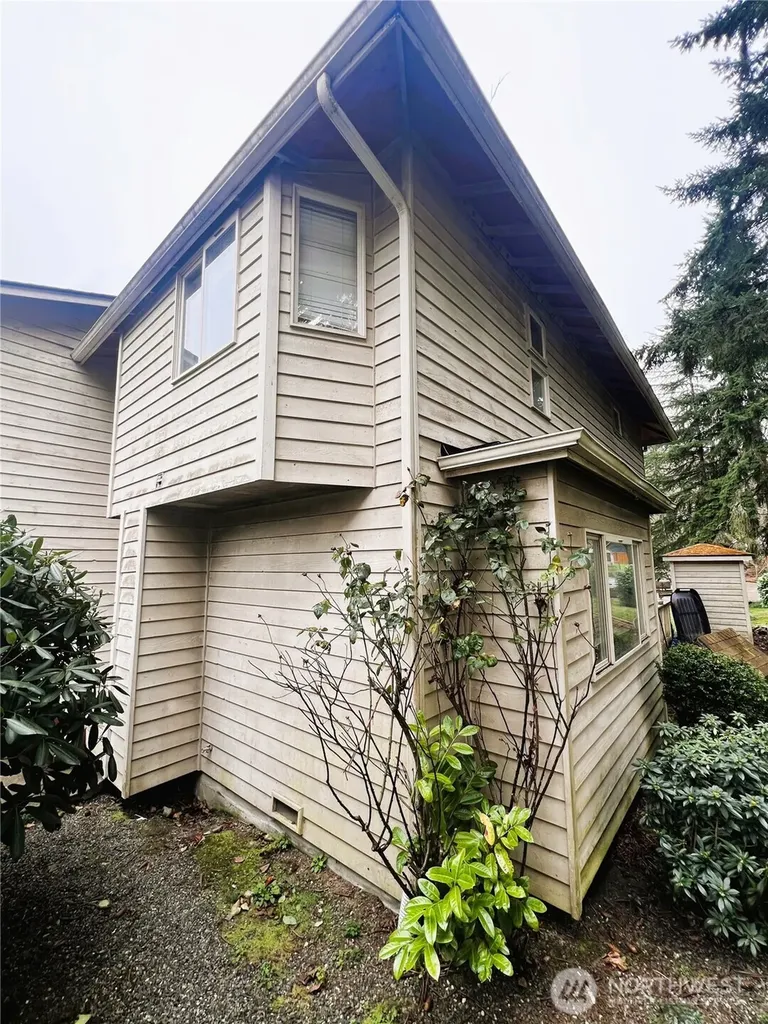 5624 Wisteria Lane NE Bremerton WA 98311
