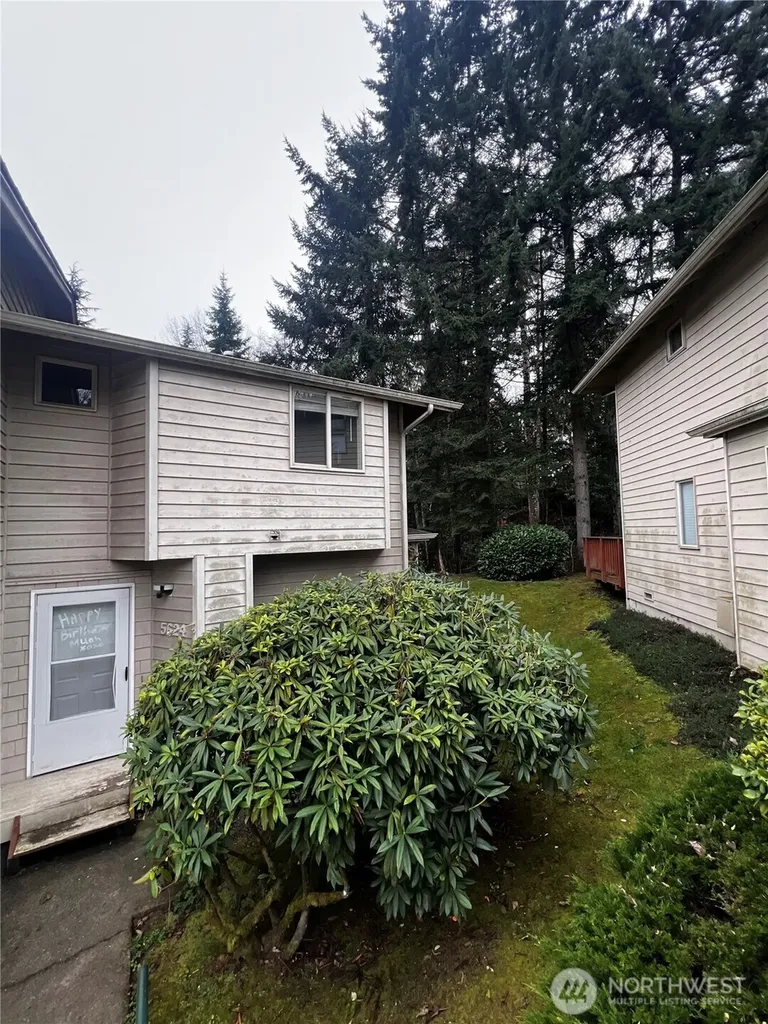 5624 Wisteria Lane NE Bremerton WA 98311
