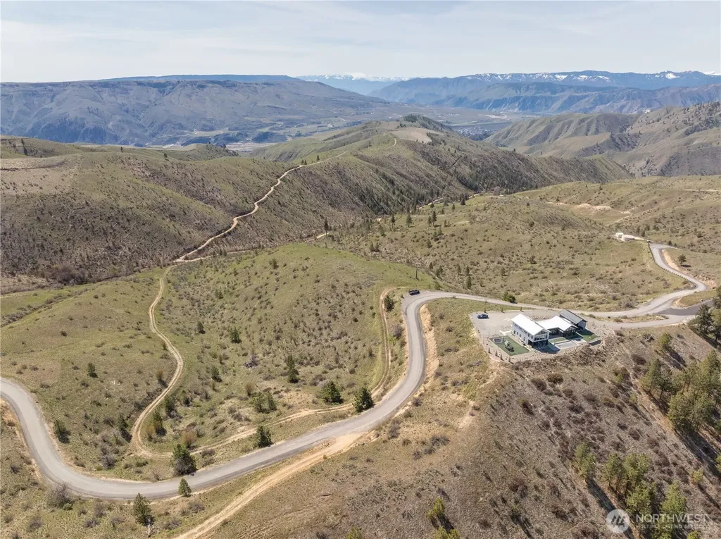 295 Hawks Ridge Road Chelan WA 98816