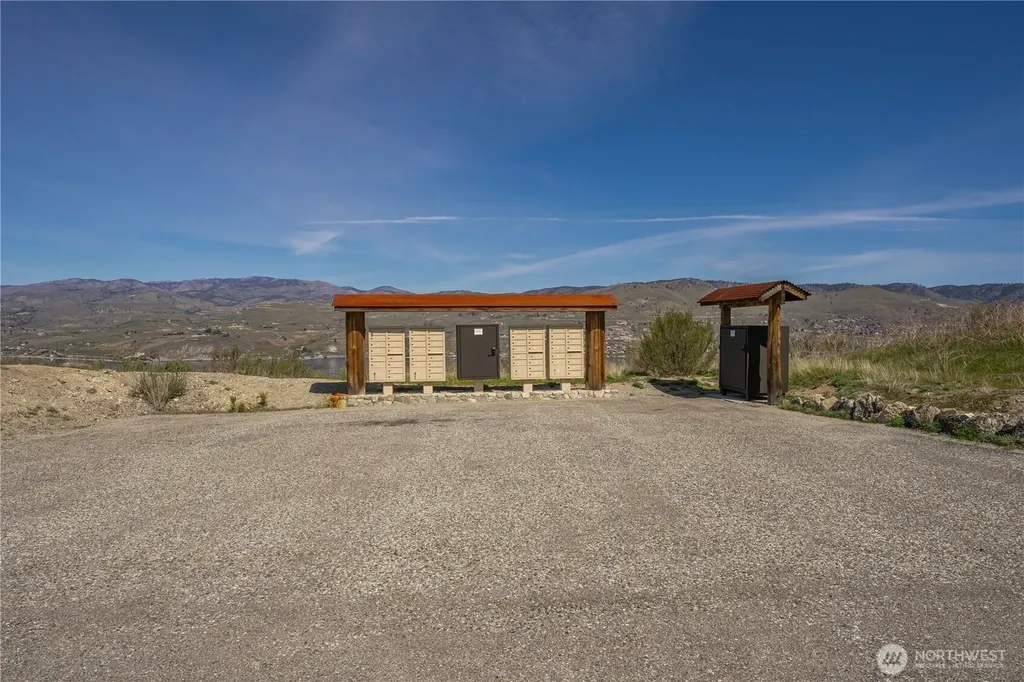 295 Hawks Ridge Road Chelan WA 98816