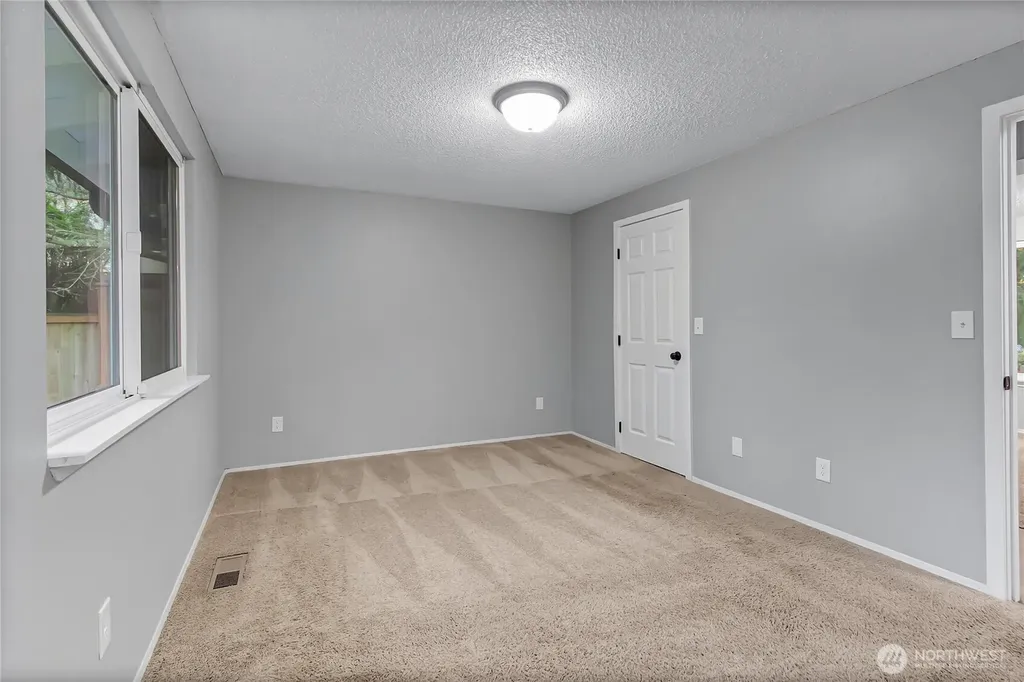 5310 66th Avenue W University Place WA 98467