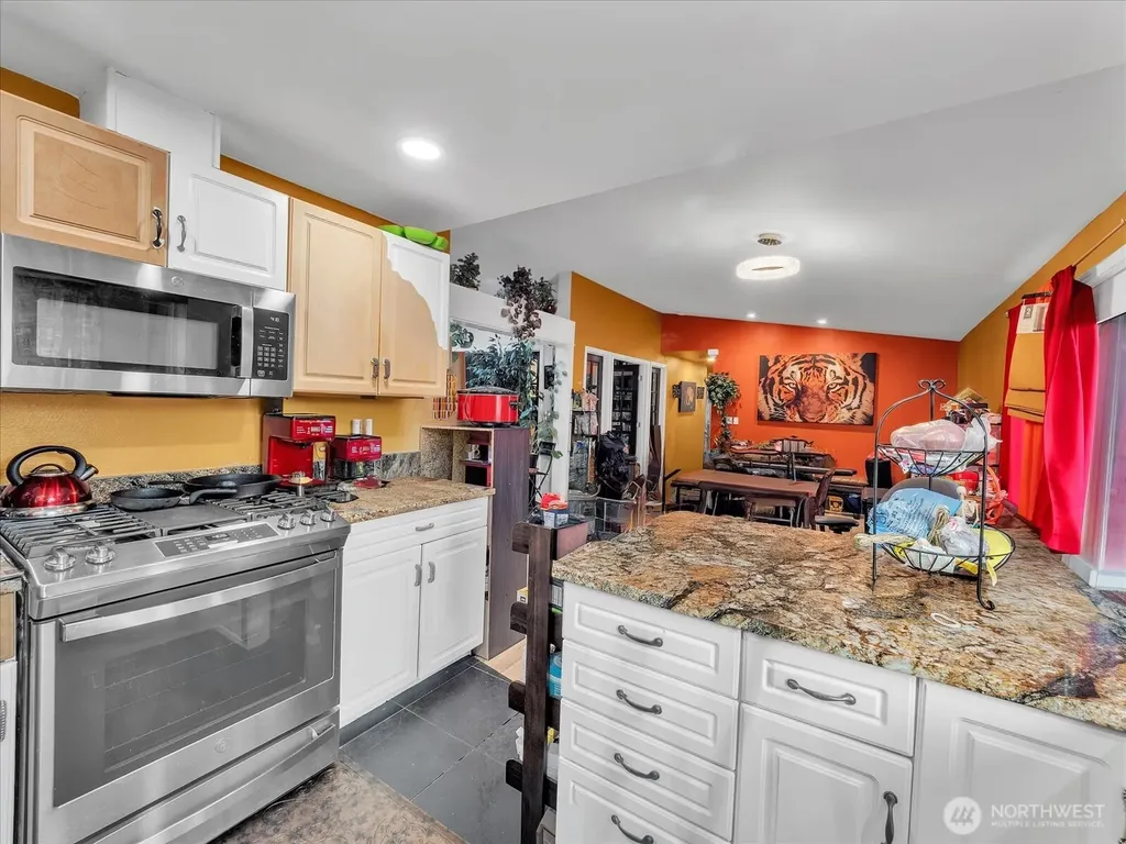 10030 51st Avenue S Seattle WA 98178