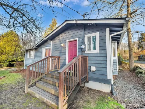 10030 51st Avenue S Seattle WA 98178