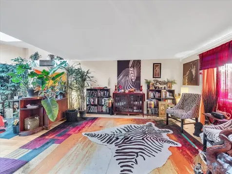 10030 51st Avenue S Seattle WA 98178