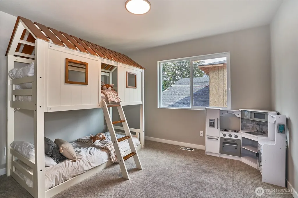 1525 138th Street E Tacoma WA 98445