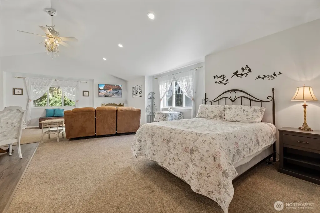 22068 Mcmurray Shore Drive Mount Vernon WA 98274