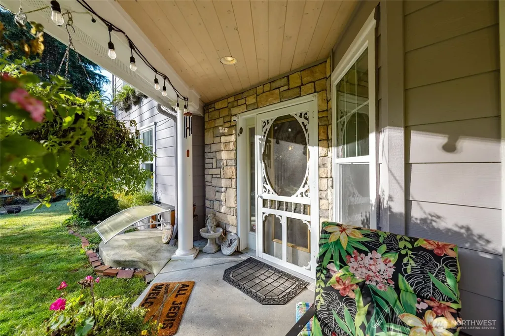 22068 Mcmurray Shore Drive Mount Vernon WA 98274
