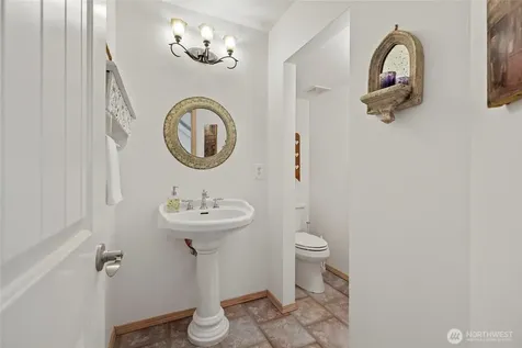 22068 Mcmurray Shore Drive Mount Vernon WA 98274