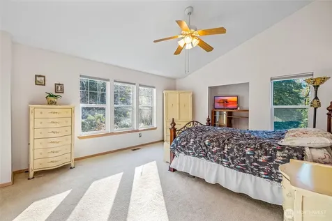 22068 Mcmurray Shore Drive Mount Vernon WA 98274