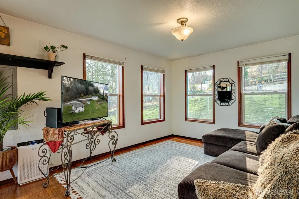 3900 NE 425th Street Woodland WA 98674