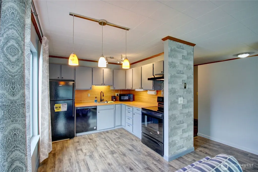 1710 Skyline Way Anacortes WA 98221