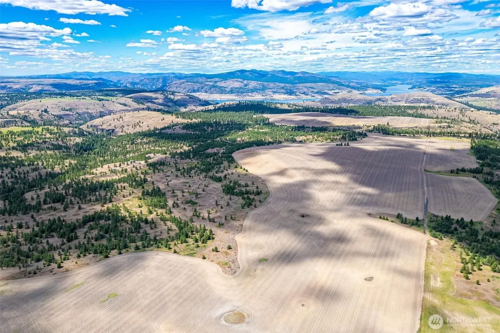 35470 Prairie Lane N Creston WA 99117
