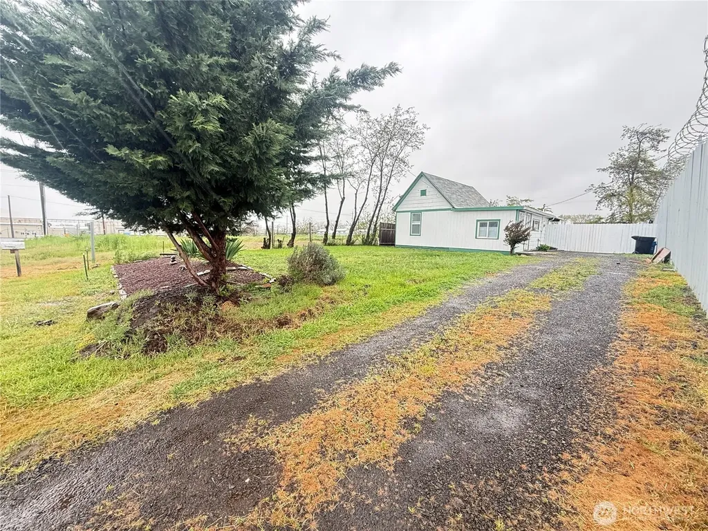 1212 W Moore Street Walla Walla WA 99362