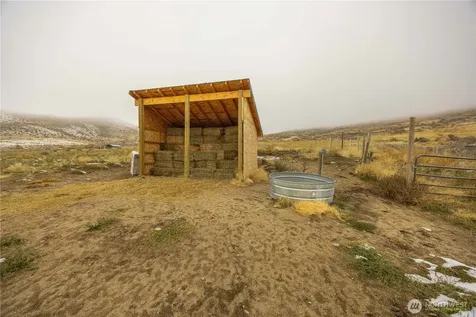 577 Bill Shaw Road Pateros WA 98846