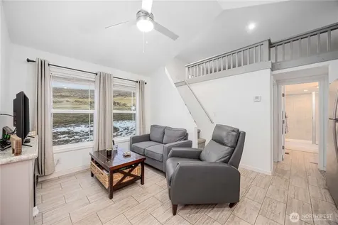 577 Bill Shaw Road Pateros WA 98846