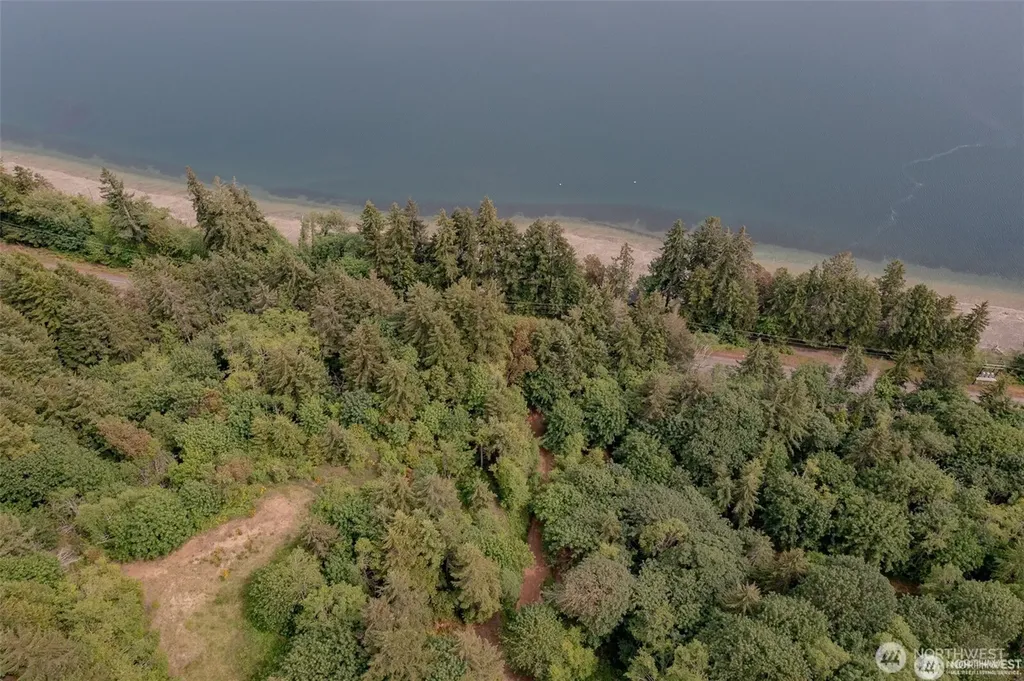 9 Us Highway 101 Lilliwaup WA 98555