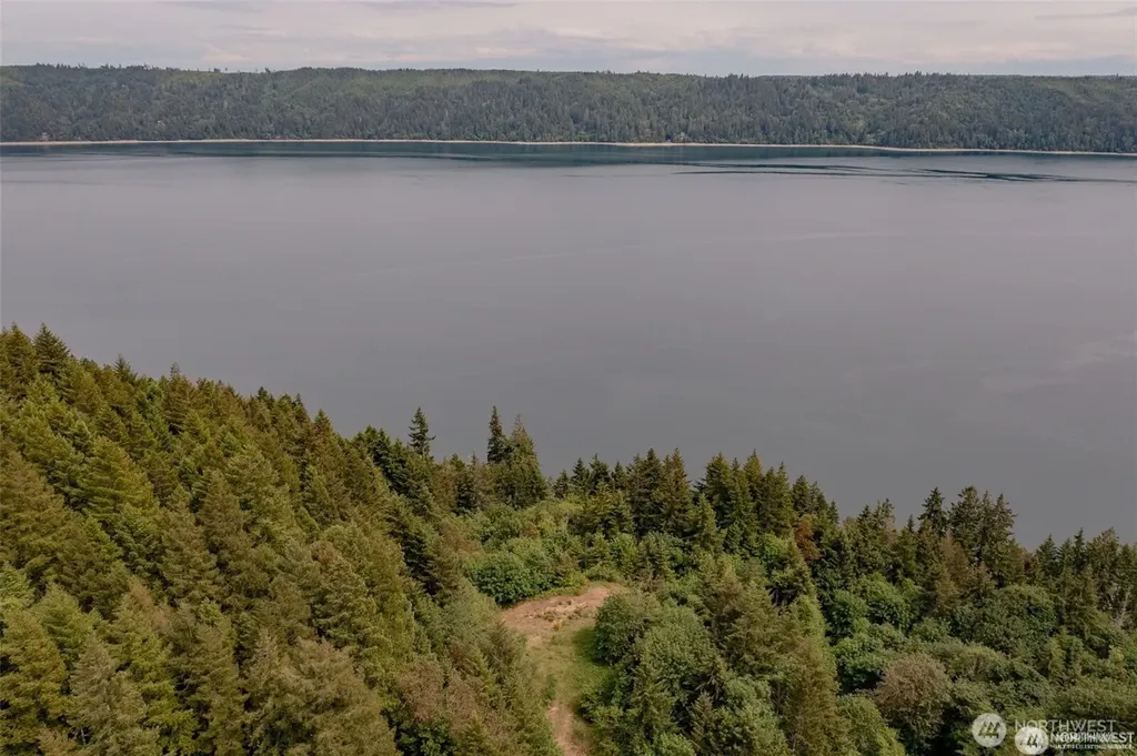 9 Us Highway 101 Lilliwaup WA 98555
