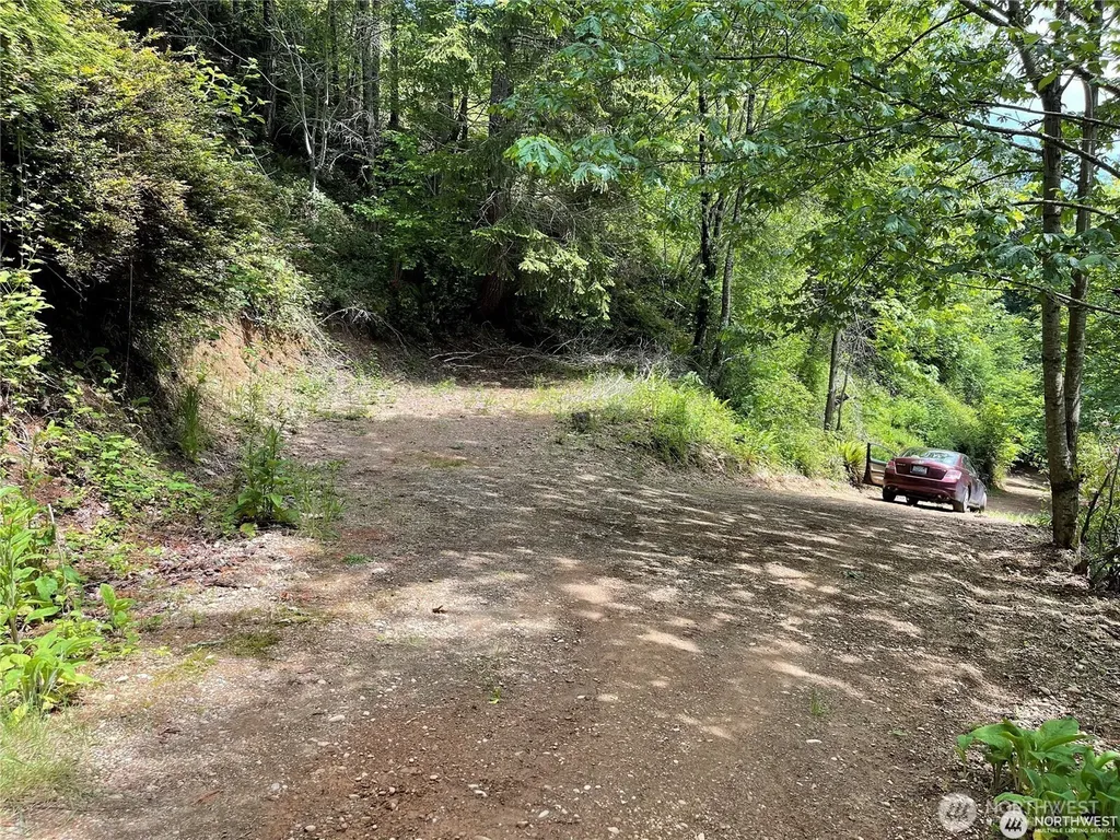 9 Us Highway 101 Lilliwaup WA 98555