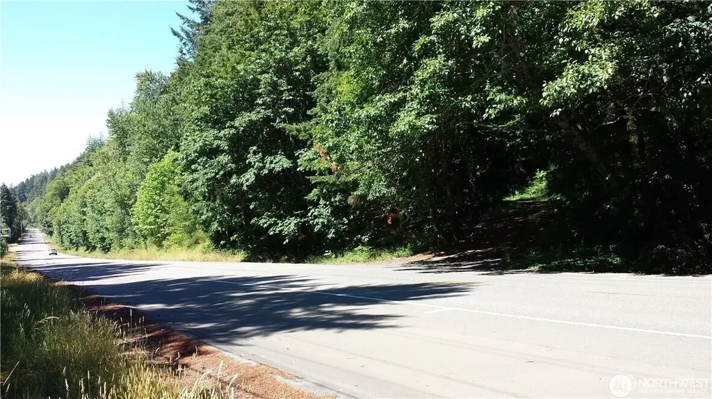 9 Us Highway 101 Lilliwaup WA 98555