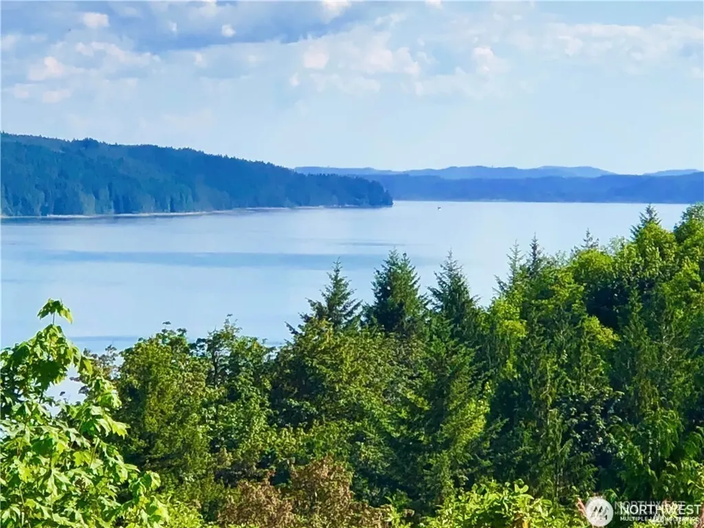 9 Us Highway 101 Lilliwaup WA 98555
