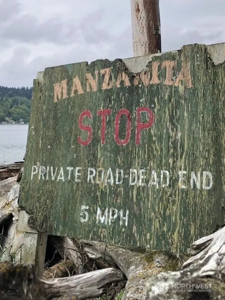 27728 Manzanita Beach Rd SW Vashon WA 98070