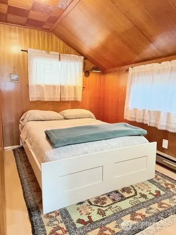 27728 Manzanita Beach Rd SW Vashon WA 98070