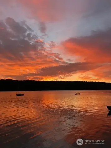 27728 Manzanita Beach Rd SW Vashon WA 98070