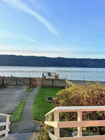27728 Manzanita Beach Rd SW Vashon WA 98070