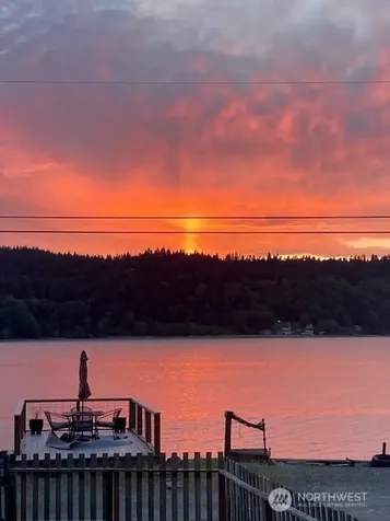 27728 Manzanita Beach Rd SW Vashon WA 98070